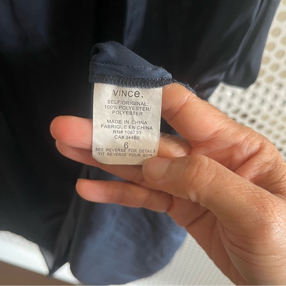 Vince Collared Cowl Sleeve Scoop Neck Top with Shoulder Tabs Size 6 Navy Blue - Picture 4 of 10